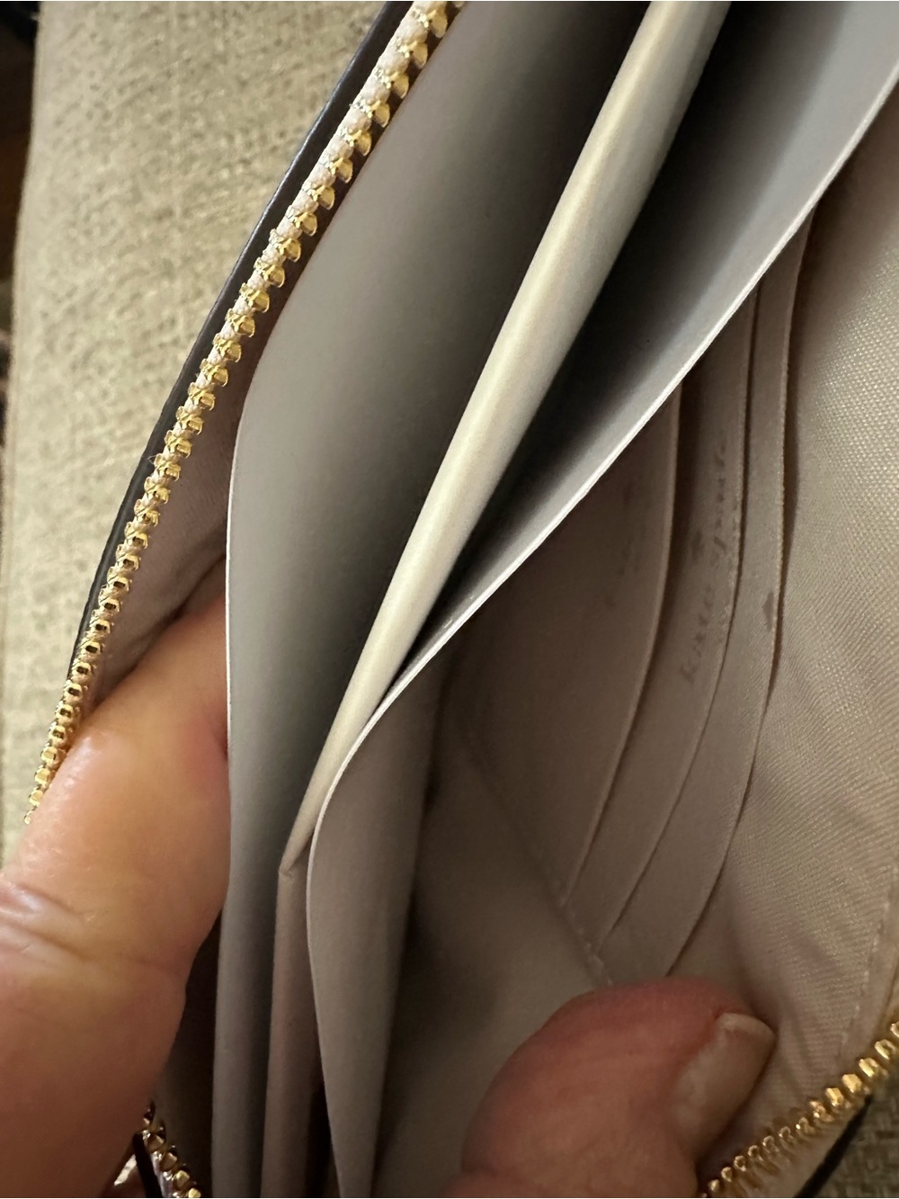 kate spade Lucy Milk Glass Leather Floral Appliqué Wristlet NWT | $169 MSRP - Picture 7 of 15